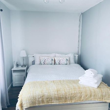 Small Doble, Shared House Filton Ngoại thất bức ảnh