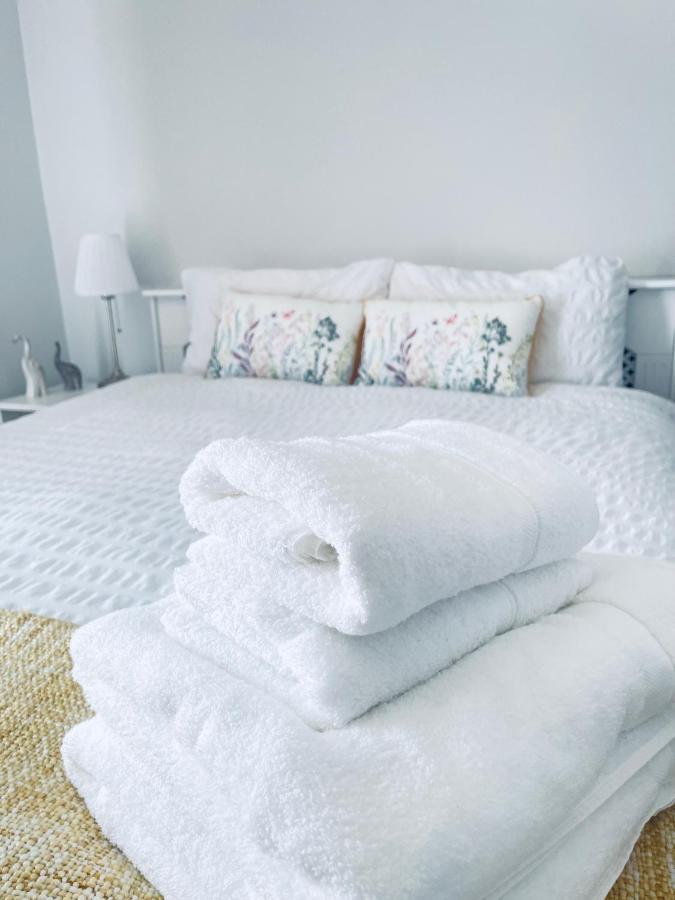 Small Doble, Shared House Filton Ngoại thất bức ảnh