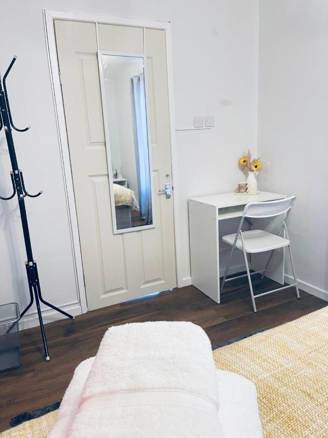 Small Doble, Shared House Filton Ngoại thất bức ảnh