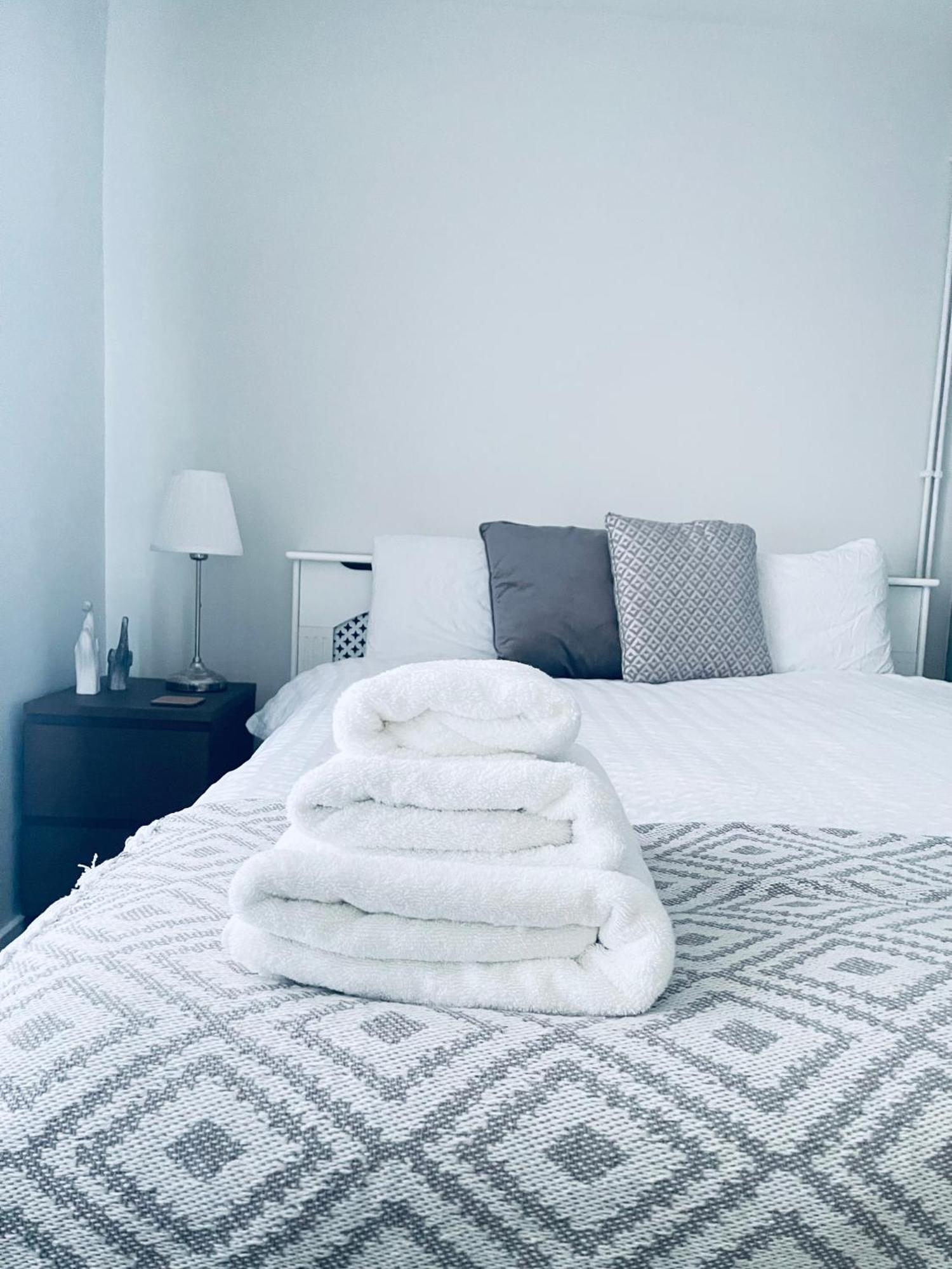 Small Doble, Shared House Filton Phòng bức ảnh